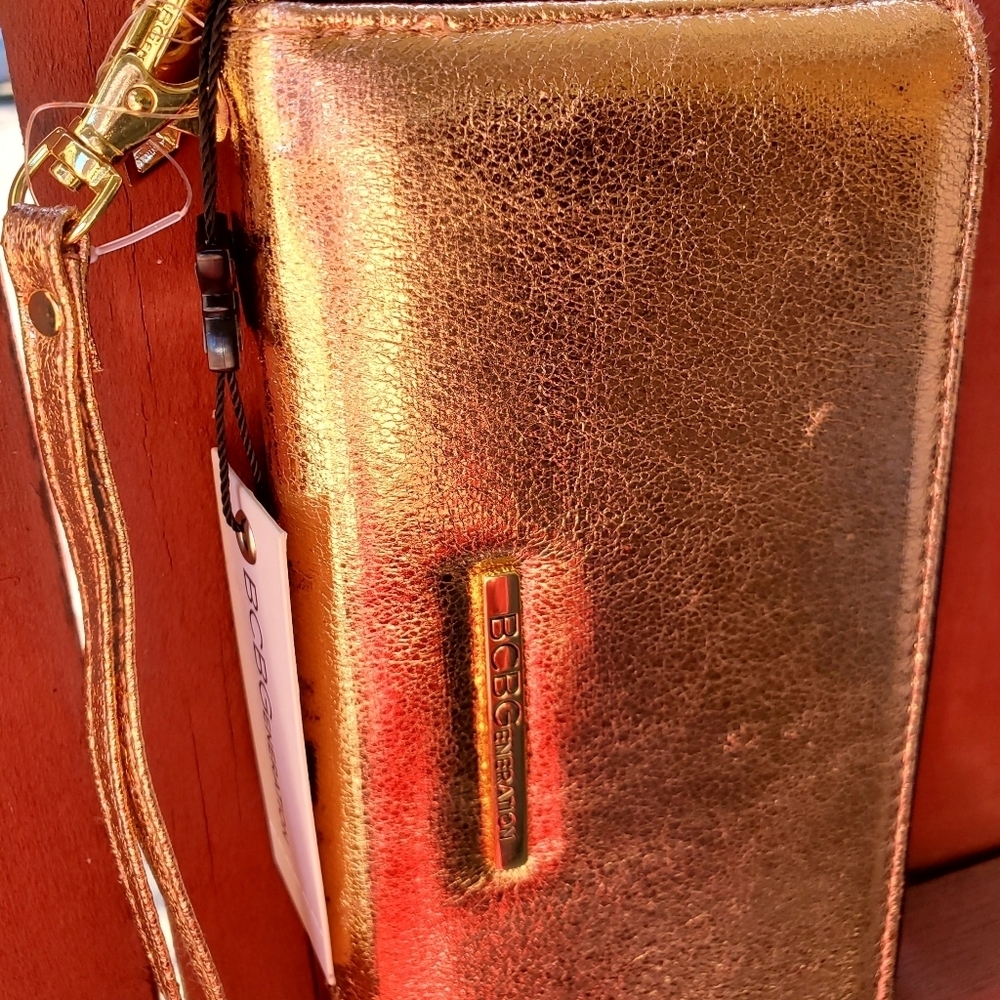 BCBGeneration Allison Wallet - Picture 8 of 8